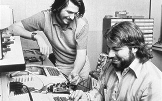 Σε δημοπρασία σπάνιος υπολογιστής του 1976 - Φωτογραφία 1