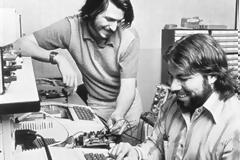 Σε δημοπρασία σπάνιος υπολογιστής του 1976