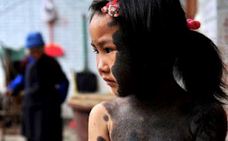 H 6χρονη Κινεζούλα που συγκλονίζει - Φωτογραφία 1