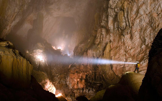 Στα έγκατα του μεγαλύτερου σπηλαίου του κόσμου - Φωτογραφία 2