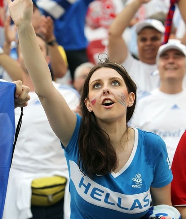 EURO 2012: Ελληνίδες - Πολωνέζες σημείωσατε... Χ! (pics) - Φωτογραφία 2