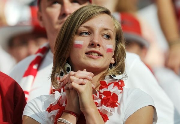EURO 2012: Ελληνίδες - Πολωνέζες σημείωσατε... Χ! (pics) - Φωτογραφία 5