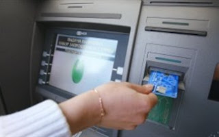 Οι τράπεζες βάζουν πλαφόν στις αναλήψεις μετρητών από τα ΑΤΜ! - Φωτογραφία 1