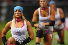 Σκληρά μαρκαρίσματα με… γυναικεία εσώρουχα! [Φώτος]