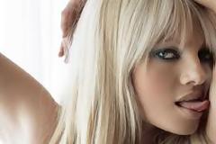 Η Τζούλια... πετσί και κόκκαλο! Δείτε φωτογραφίες...