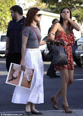 Η Demi Moore εμφανίστηκε ανανεωμένη και σε καλή φόρμα! - Φωτογραφία 3
