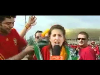 Ισπανοί έκαναν πλάκα σε ρεπόρτερ του Euro! [Video] - Φωτογραφία 1
