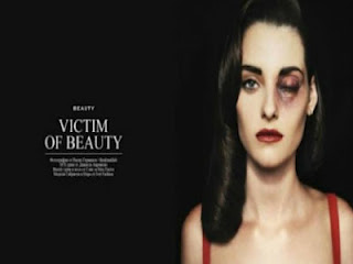 Κακοποιημένα μοντέλα σε διαφήμιση για την ομορφιά (pics) - Φωτογραφία 1