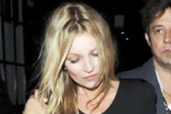 ΔΕΙΤΕ: Με see through φόρεμα και χωρίς σουτιέν!