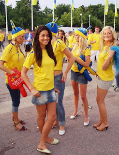 Hot girls Euro 2012 (photostory) - Φωτογραφία 17