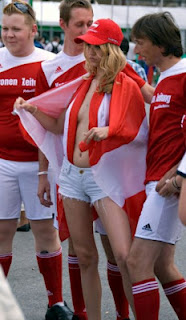 Hot girls Euro 2012 (photostory) - Φωτογραφία 18