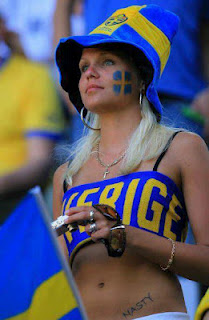 Hot girls Euro 2012 (photostory) - Φωτογραφία 4