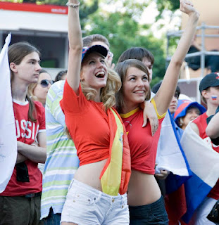 Hot girls Euro 2012 (photostory) - Φωτογραφία 9