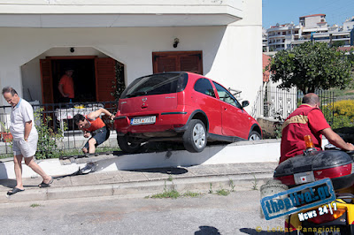 Αυτοκίνητο μπούκαρε σε αυλή, στα Μετέωρα Θεσσαλονίκης! - Φωτογραφία 2