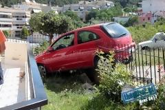 Αυτοκίνητο μπούκαρε σε αυλή, στα Μετέωρα Θεσσαλονίκης!