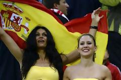 ΦΩΤΙΑ ΣΤΗΝ...ΕΞΕΔΡΑ Η ΙΣΠΑΝΙΑ! (PHOTOS)