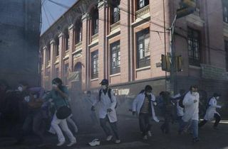 Βγήκε ο στρατός στους δρόμους της Βολιβίας - Φωτογραφία 1