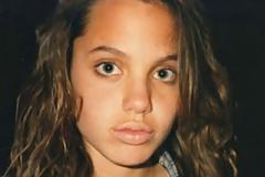 Μπορείτε να αναγνωρίσετε την πασίγνωστη ηθοποιό του χόλιγουντ;