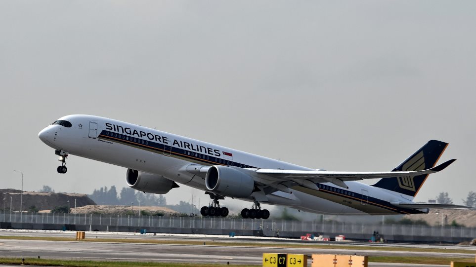 Σιγκαπούρη - Νέα Υόρκη: Με χειροκροτήματα η προσγείωση της μεγαλύτερης πτήσης στον κόσμο - Φωτογραφία 1