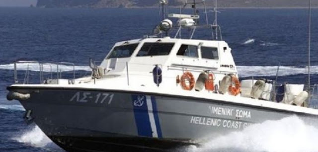 Αλλοδαπός έκλεψε σκάφος από το Μεσολόγγι και παραλίγο να πνιγεί ανοιχτά της Κεφαλλονιάς – Μεγάλη επιχείρηση του Λιμενικού - Φωτογραφία 1