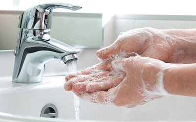 Το πλύσιμο των χεριών προλαμβάνει ασθένειες. Πώς γίνεται σωστά; Τι κακό κάνει το υπερβολικό πλύσιμο; - Φωτογραφία 1