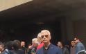 Ο Γιώργος Καλλιακμάνης στη διαμαρτυρία έξω από το Α.Τ. Ομόνοιας - Φωτογραφία 1