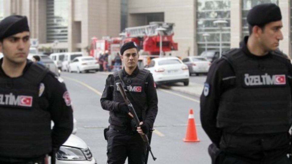 Κωνσταντινούπολη: Πυροβολισμοί και τουλάχιστον ένας τραυματίας - Φωτογραφία 1