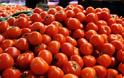 Οκτώ τόνοι ντομάτας κατασχέθηκαν στον Πειραιά