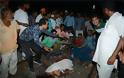 Ινδία: Τρένο έπεσε πάνω σε πλήθος - Τουλάχιστον 60 νεκροί - Φωτογραφία 3