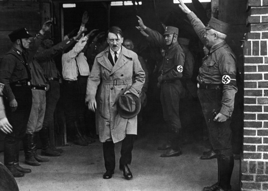 Πώς πέθανε ο Χίτλερ στην πραγματικότητα - Φωτογραφία 1