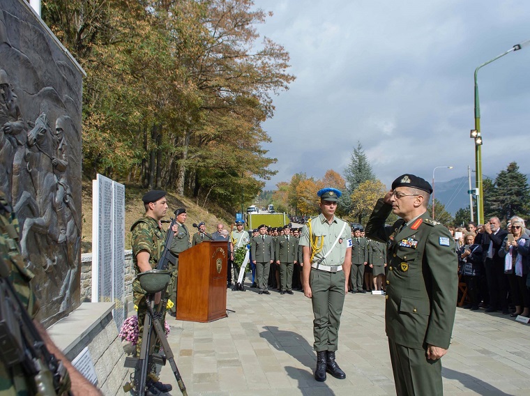 Παρουσία Αρχηγού ΓΕΣ στην Ετήσια Εκδήλωση στο Μνημείο Πεσόντων της Μεραρχίας Ιππικού - Φωτογραφία 12