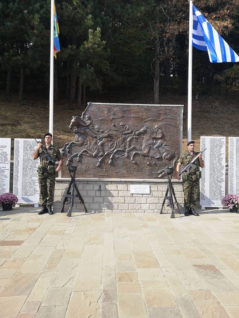 Παρουσία Αρχηγού ΓΕΣ στην Ετήσια Εκδήλωση στο Μνημείο Πεσόντων της Μεραρχίας Ιππικού - Φωτογραφία 5