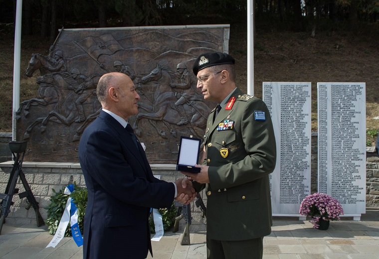 Παρουσία Αρχηγού ΓΕΣ στην Ετήσια Εκδήλωση στο Μνημείο Πεσόντων της Μεραρχίας Ιππικού - Φωτογραφία 8