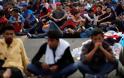 Χιλιάδες μετανάστες από την Ονδούρα κατευθύνονται προς το Μεξικό και τις ΗΠΑ - Φωτογραφία 1