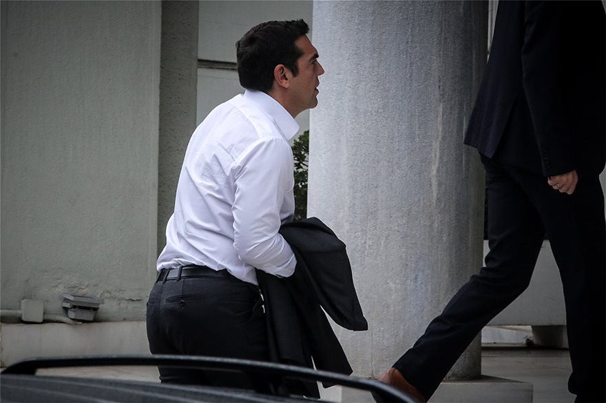 Η πρώτη μέρα του Αλέξη Τσίπρα στο υπουργείο Εξωτερικών - Φωτογραφία 2