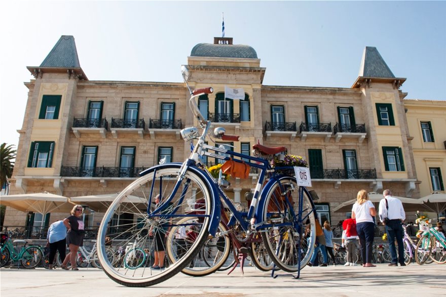 Οι Σπέτσες για 5η χρονιά στους vintage ρυθμούς του Tweed Run - Φωτογραφία 10