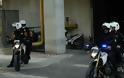 Άγρια καταδίωξη μοτοσικλέτας - Συνελήφθησαν δύο άντρες που παρακολουθούσαν μεγάλο οικονομικό παράγοντα