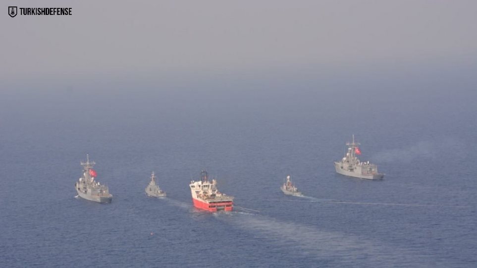Επίδειξη δύναμης από το Τουρκικό Επιτελείο: Διαφημίζει το Μπαρμπαρός και τα πολεμικά πλοία που το συνοδεύουν! - Φωτογραφία 1