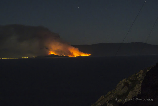 11210 - Η πυρκαγιά στη Σιθωνία από το Άγιο Όρος - Φωτογραφία 2