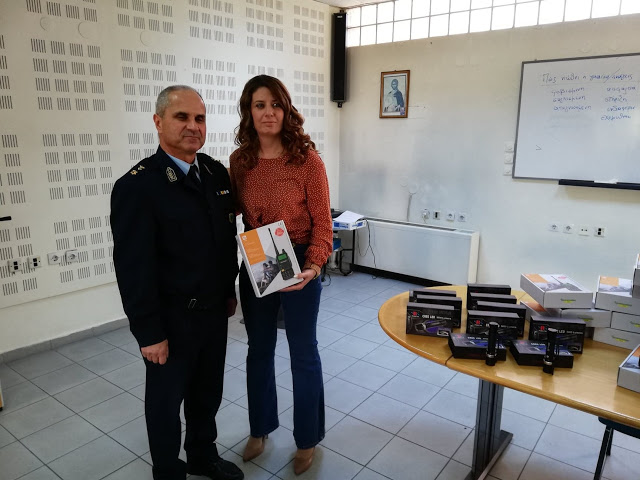 Ασύρματοι και φακοί για τους αστυνομικούς των Σερρών - Φωτογραφία 2