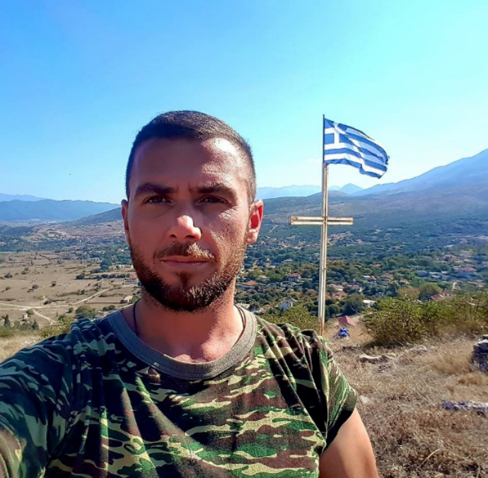 Νεκρός από πυρά αστυνομικών Έλληνας που ύψωσε την ελληνική σημαία στην Αλβανία - Φωτογραφία 5