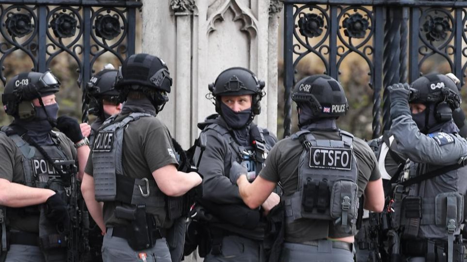 Βρετανία: Στα χέρια των μυστικών υπηρεσιών η καταπολέμηση της ακροδεξιάς τρομοκρατίας - Φωτογραφία 1