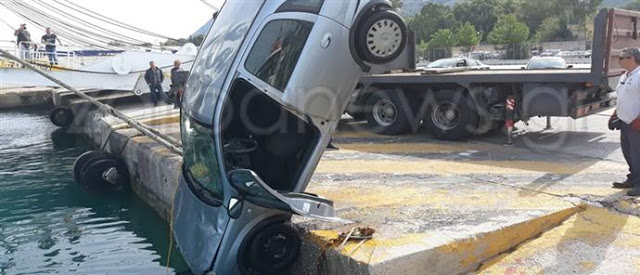 Χανιά: Γυναίκα ξέχασε να βάλει χειρόφρενο και το αυτοκίνητο έγινε… αμφίβιο - Φωτογραφία 1