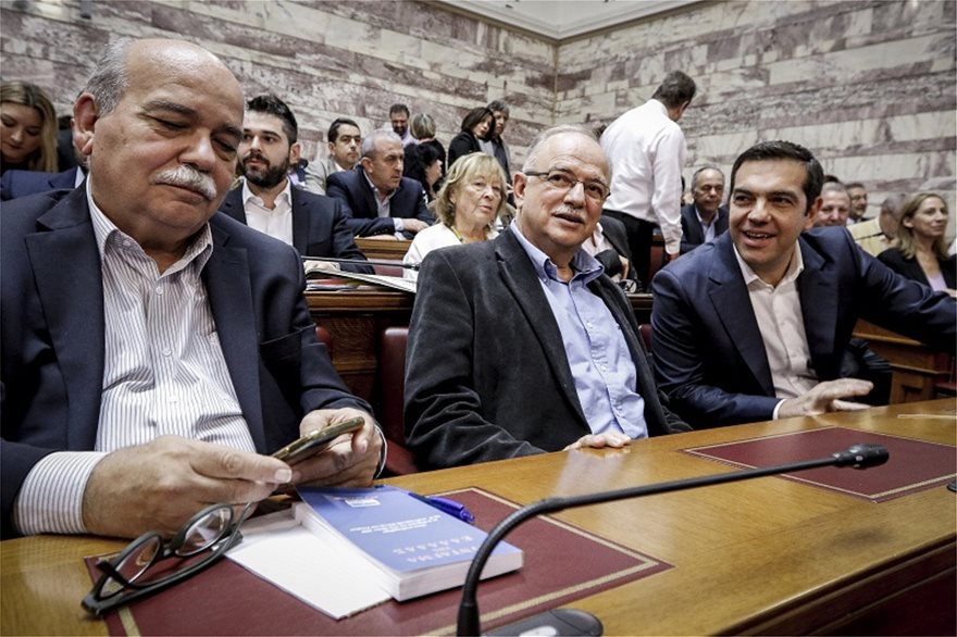 Η σύναξη των βουλευτών του ΣΥΡΙΖΑ - «Φιγουρίνια» Αχτσιόγλου και Τζάκρη - Φωτογραφία 2