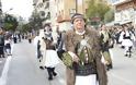 Μπράβο του!!! Στην παρέλαση της Κατερίνης με παραδοσιακή στολή ο Δκτης του ΚΑΑΥ Πλαταμώνα Τχης Γρηγόρης Λέφας - Φωτογραφία 1