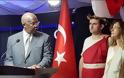 Η πρεσβευτής της Τουρκίας στην Ουγκάντα πλήρωσε με τη θέση της την ελληνική χλαμύδα! - Φωτογραφία 1