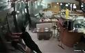 Κύμα καταστρέφει εστιατόριο στη Γένοβα της Ιταλίας
