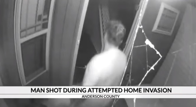 ΗΠΑ: Γυναίκα πυροβόλησε και τραυμάτισε τον εισβολέα στο σπίτι της και δεν συνελήφθη (ΒΙΝΤΕΟ) - Φωτογραφία 1