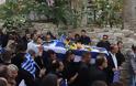 «Σήκω Κωστάκη γιε μου...». Το «τελευταίο αντίο» των Ελλήνων στον Κωνσταντίνο Κατσίφα !! [Εικόνες-Βίντεο] - Φωτογραφία 3