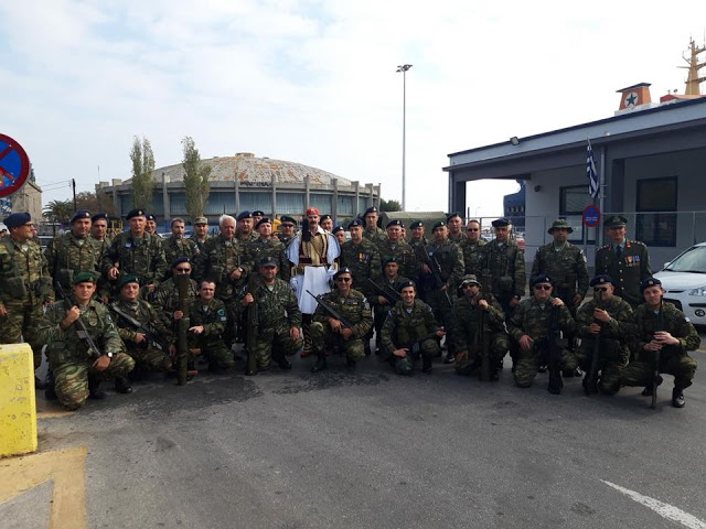 Στον Ταξιάρχη Μανταμαδου και στην Ι.Μ Αγίου Ραφαήλ οι Εύζωνες της Προεδρικής Φρουράς (PICS, VID) - Φωτογραφία 6